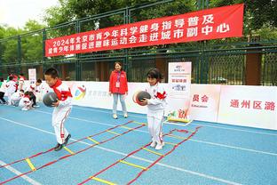 给文班建议？字母哥：首先是保持健康 然后多学习&我也仍在学习